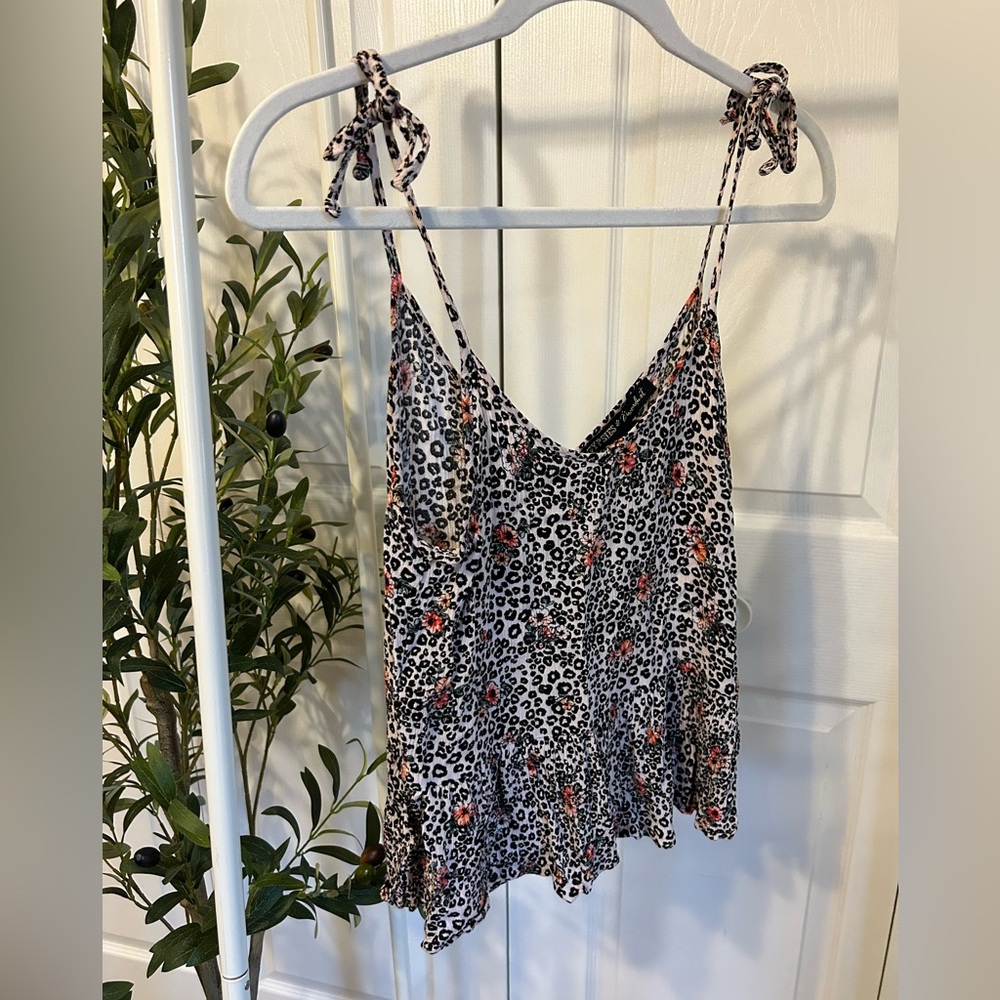 Gypsies and Moondust Boho Floral Leopard Tank Top✨